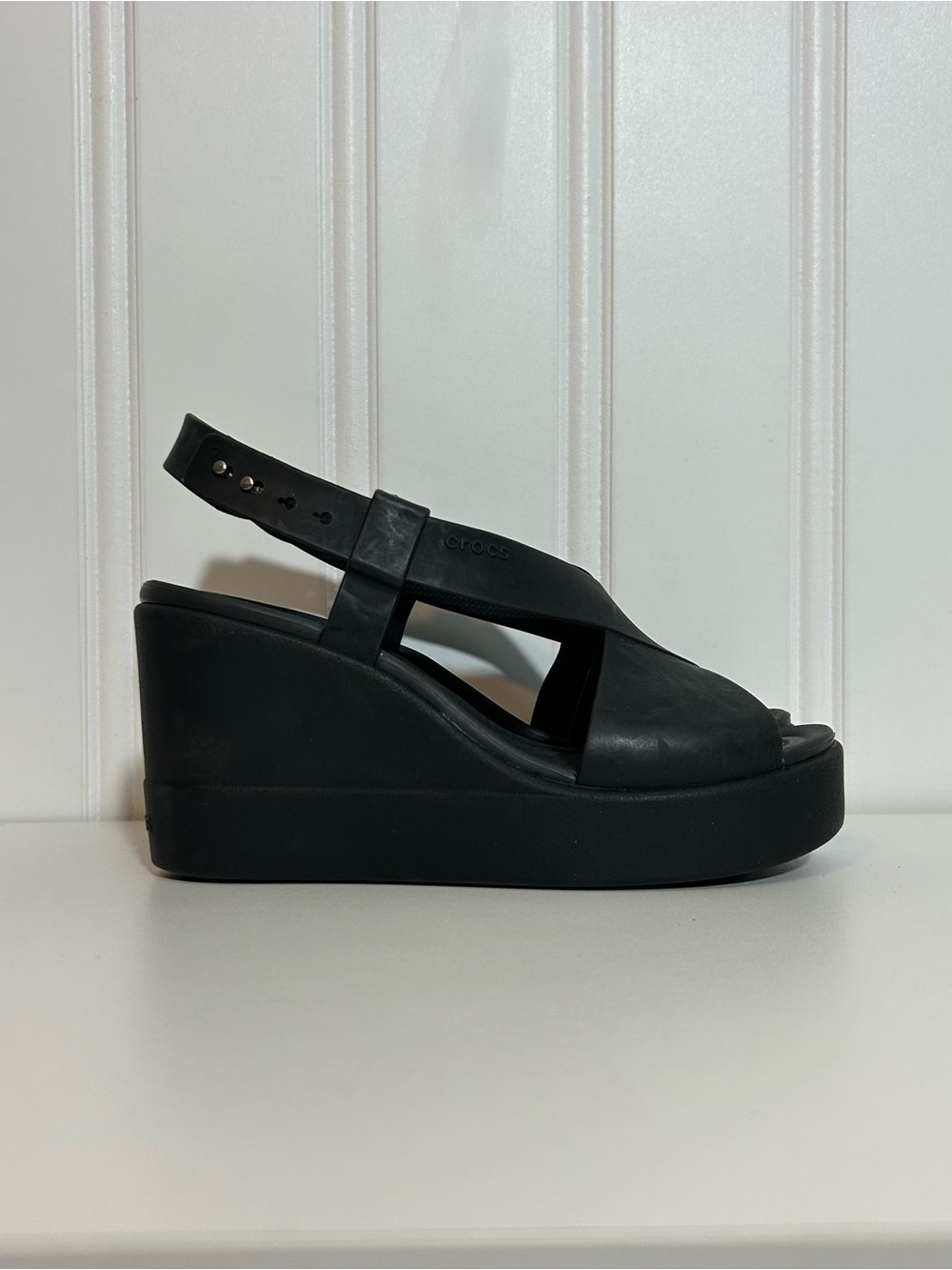 Crocs Brooklyn high peep toe Women's Black Platform Wedge sling back Sandal